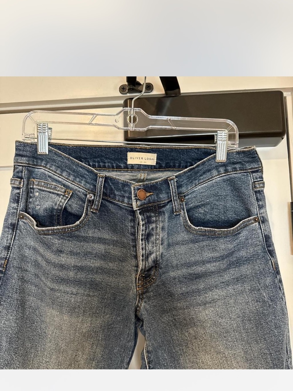 Oliver Logan Relaxed Boyfriend Jeans in Washed Blue Denim